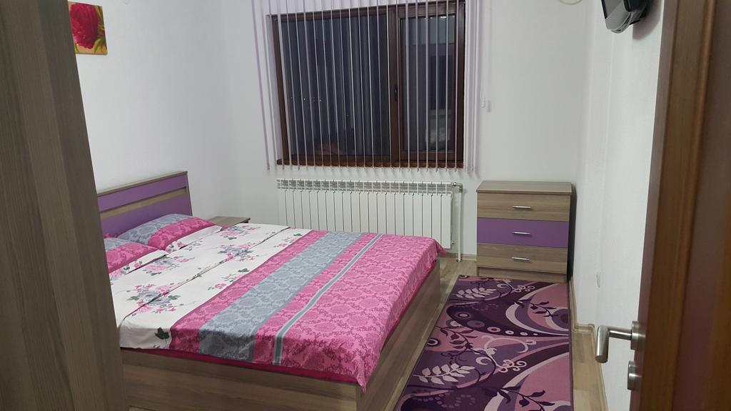 Д И В 1 - D & V 1 Apartment Sandanski Eksteriør billede